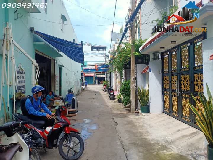 Bán Nhà Độc Lập 4 Tầng Tại Tân Phú – Xe Hơi Giá Tốt 4,5 Tỷ!