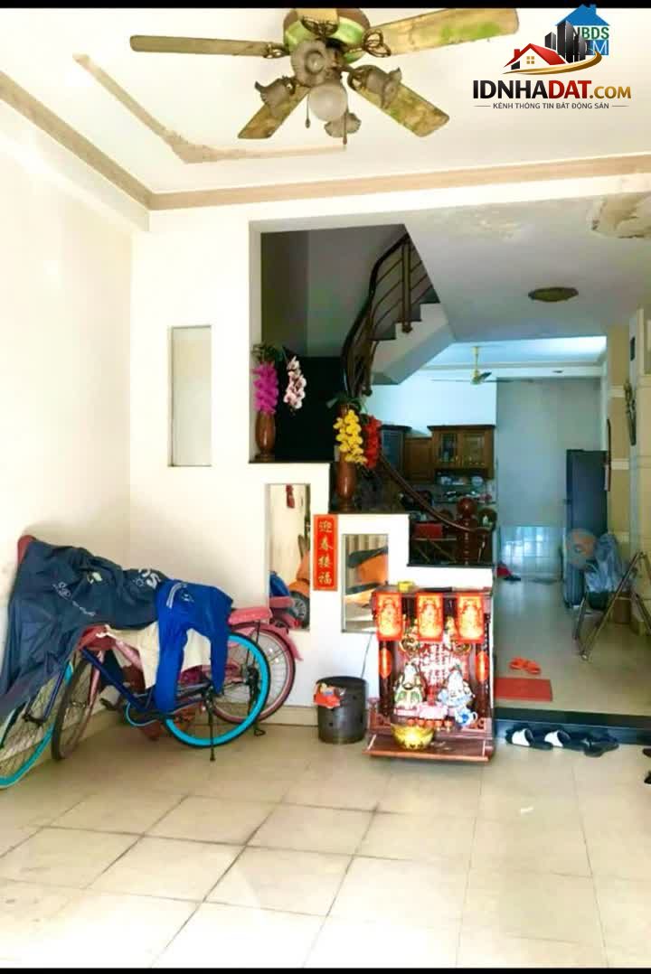 Căn Nhà 4 Tầng Đường Lê Ngã Tân Phú – Mới Mẻ, Nội Thất Cao Cấp, Giá Cực Sốc!