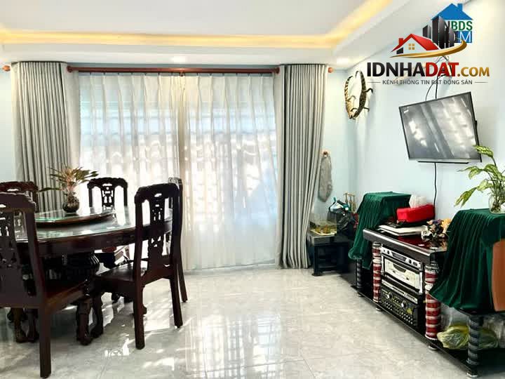 Ảnh CHỦ BÁN GẤP - NHÀ ĐẸP 5 TẦNG - 4 x11m - CHỈ CÒN 5.95TỶ TL - Phú Thọ Hòa - Q.Tân Phú 1