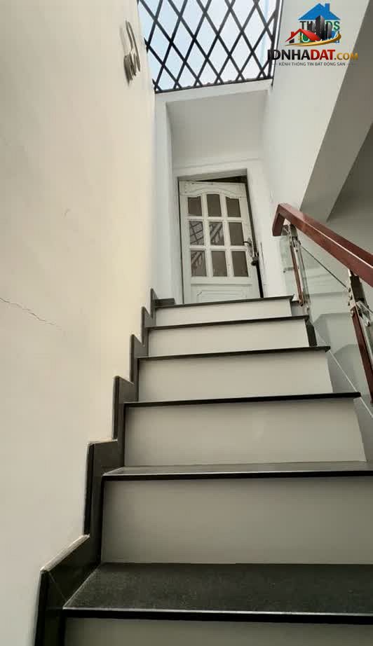 Ảnh Bình Tân 5m x 20m ba tầng nhà vip 6PN 7WC hẻm thông 2/ ngắn Tân Kỳ Tân Quý nhỉnh 7 Tỷ 4