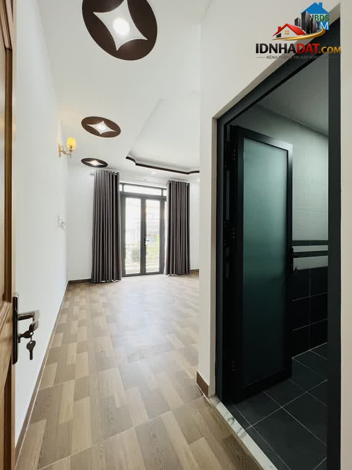 Ảnh Nhà Đẹp Mới Xây Ngay Chợ Bình Trị Đông 4 Tầng 4.4x15.5 66m2 Nở Hậu Giá Tốt 6.15 Tỷ 9