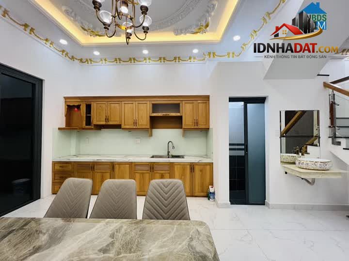 Ảnh Nhà Đẹp Mới Xây Ngay Chợ Bình Trị Đông 4 Tầng 4.4x15.5 66m2 Nở Hậu Giá Tốt 6.15 Tỷ 6