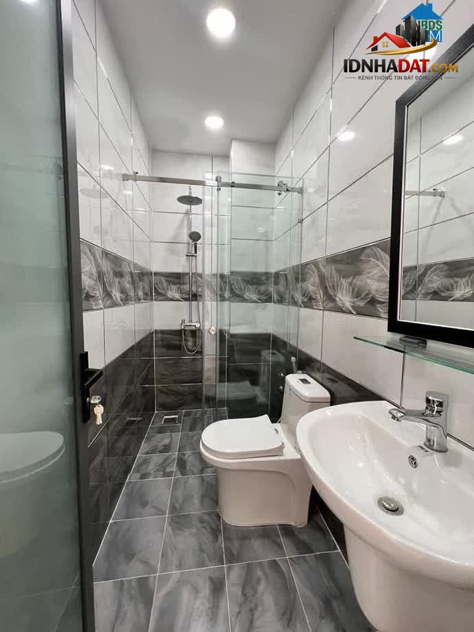 Ảnh NHÀ ĐẸP Đường 18B, Bình Hưng Hòa A, Quận Bình Tân, 52m2, 5 tầng, 4 x 13, 5.7 tỷ còn TL 3