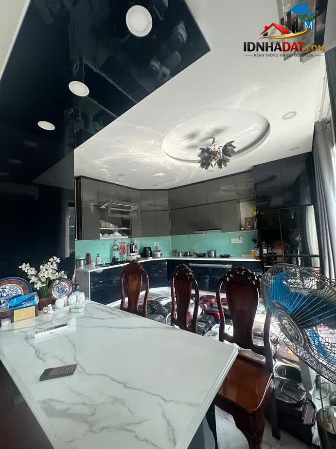 Ảnh bán nhà mặt tiền đường gần Tân kỳ Tân quý, quận bình Tân Dt 80m2 ( 9.5x9 ) x 4 tầng Giá bán 13.8 tỷ 2