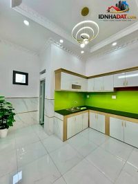 Ảnh Bán nhà mới Chiến Lược, Bình Tân, 3tầng, 4x12, hẻm xe hơi, giá 4tỷ6, 3