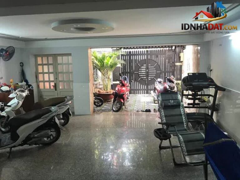 Bán Nhà HXH Thông Huỳnh Văn Nghệ, Tân Bình, Diện Tích Khủng 100m2!