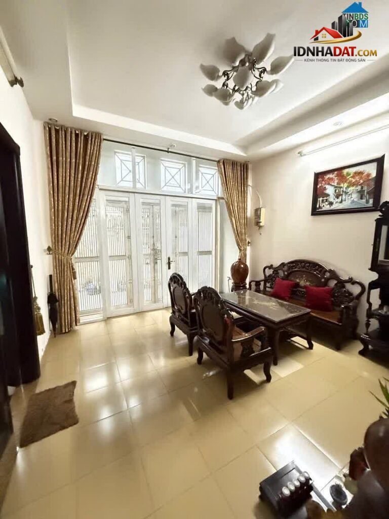 Bán nhà tuyệt đẹp 7/3 Trung Lang, Tân Bình – Gần chợ Bảy Hiền chỉ 6.8 tỷ!