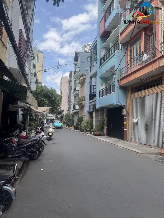 CỰC NÓNG – Bán Nhà 3 Tầng 140m2 Tại Phường 13, Tân Bình, Chỉ 12 Tỷ!