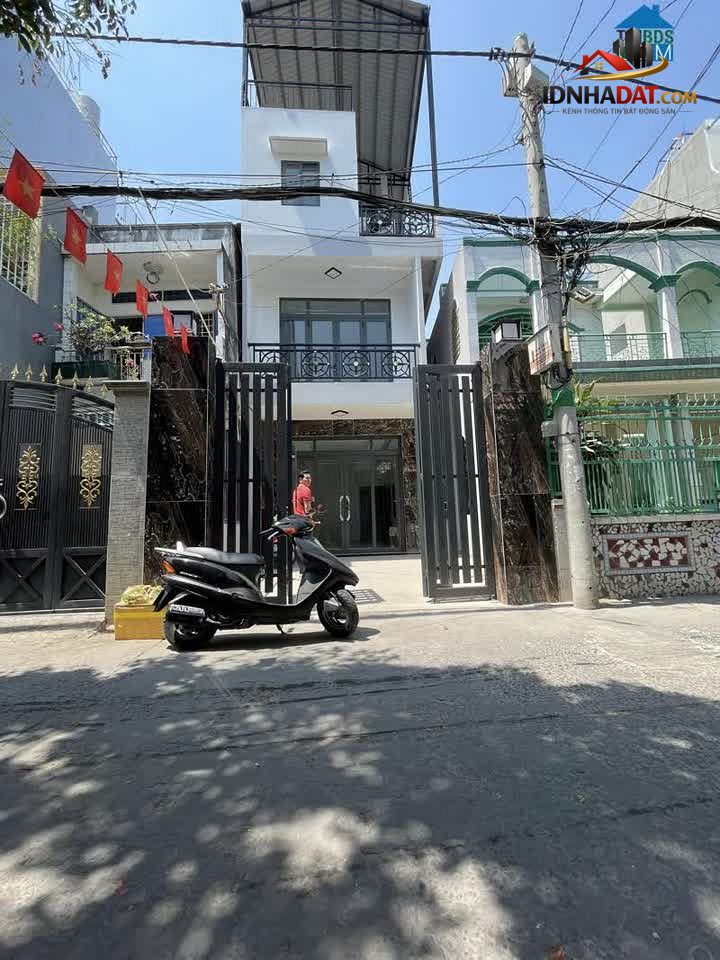 Cơ hội sở hữu nhà mặt phố kiên cố 4 tầng, giá chỉ 12.7 tỷ, diện tích 400m2 tại Quận 8, TP Hồ Chí Minh!