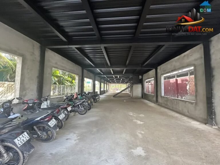 Bán nhà mặt phố Bạch Đằng Hải Châu, Đà Nẵng, diện tích 540m2, giá 50 tỷ cực hấp dẫn.