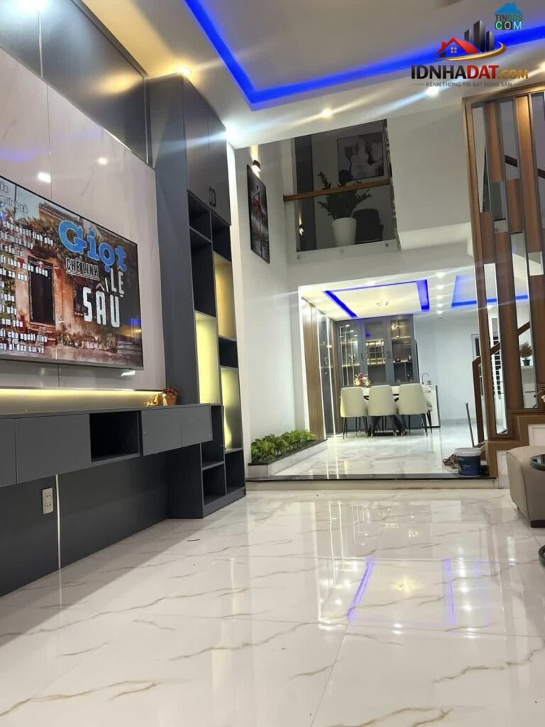 Sở hữu ngay nhà mặt phố 75m², giá chỉ 7.9 tỷ, vị trí sát biển Thanh Khê, Đà Nẵng.