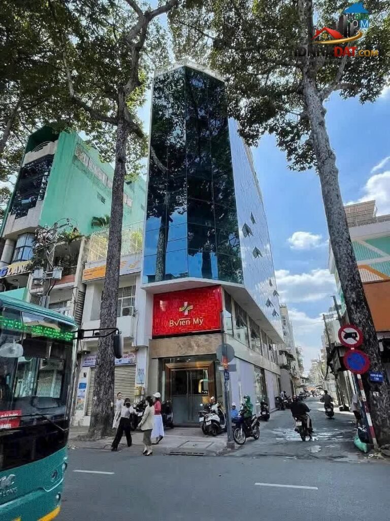 Sở hữu ngay nhà mặt phố đắc địa 99m2 tại Quận 3, với giá chỉ 68 tỷ, hứa hẹn tiềm năng sinh lời vượt trội!