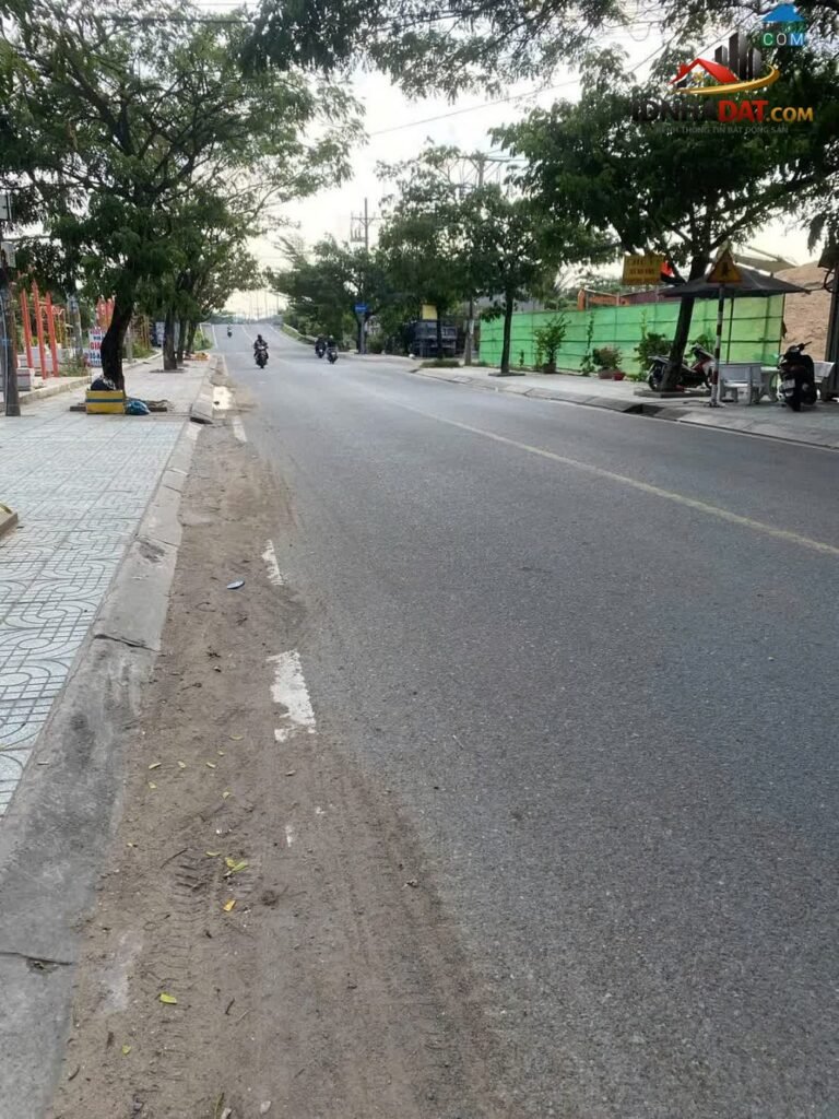 Sở hữu ngay nhà mặt phố 94m2 tại Nhà Bè, giá chỉ 3 tỷ, vị trí đắc địa gần trung tâm!