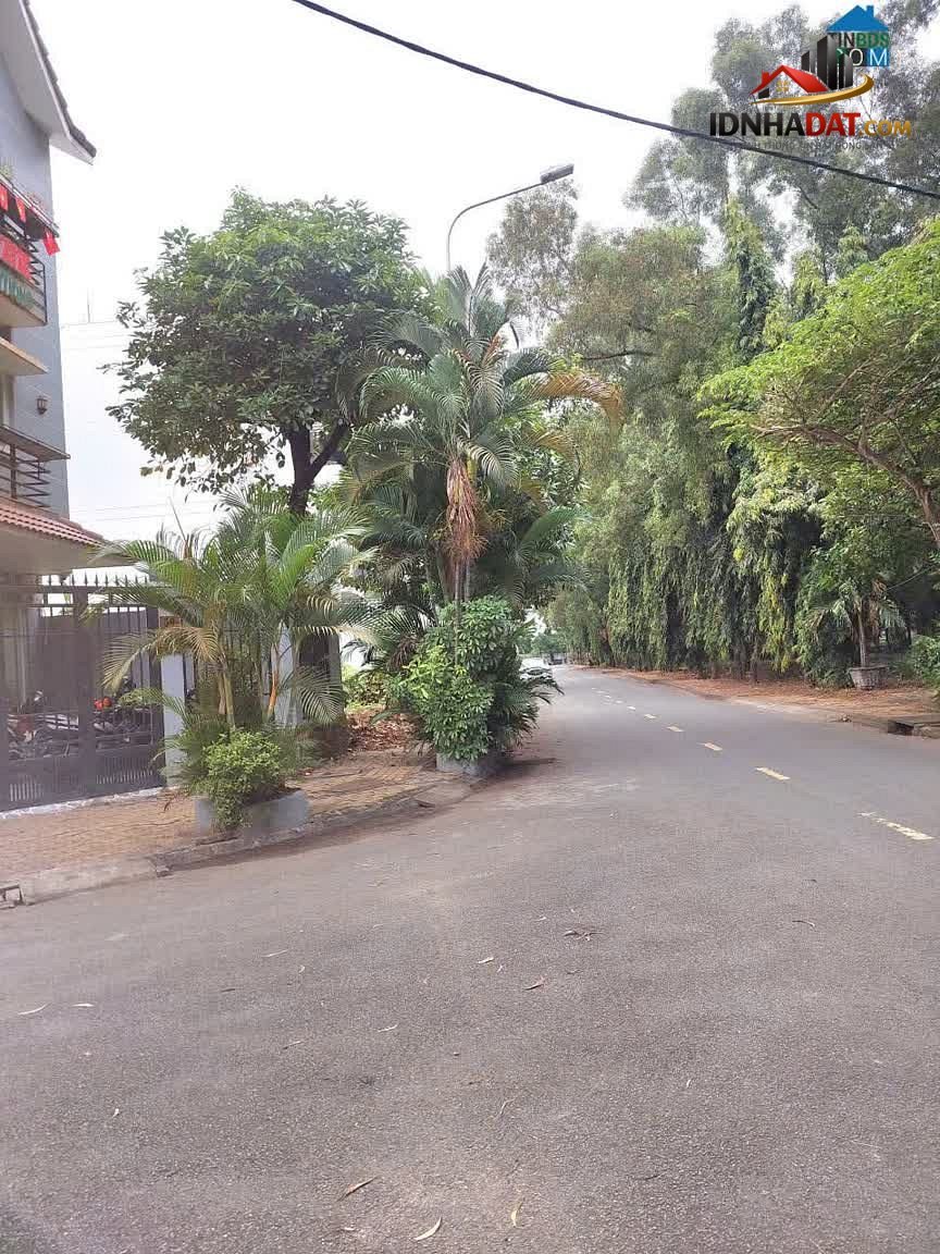 Cơ hội đầu tư tuyệt vời với đất mặt tiền 99m2 tại Quận 2, Hồ Chí Minh chỉ 17.5 tỷ!