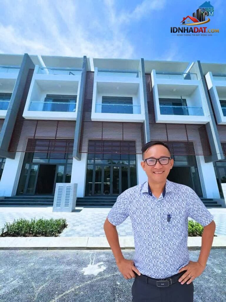 Mua ngay nhà mặt phố 4 lầu tại Quận 2, Hồ Chí Minh, diện tích 100m2, giá chỉ 11 tỷ!