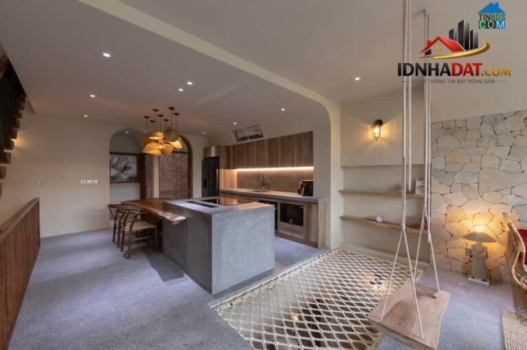 Bán nhà mặt phố tuyệt đẹp tại Bình Thạnh, diện tích 56m2, giá chỉ 14.39 tỷ, 5 tầng tiện nghi.