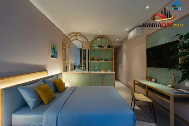 Bán nhà mặt phố siêu rẻ tại Phú Nhuận, diện tích 173m2, chỉ 24 triệu, dễ dàng kết nối các trục đường chính.