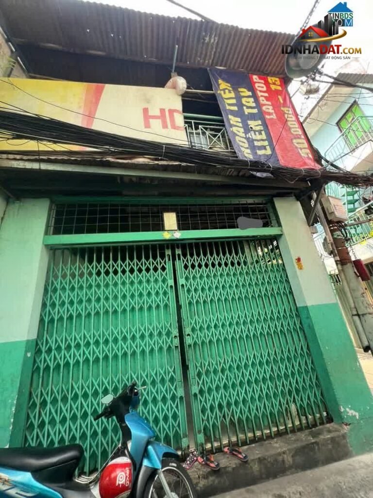 Sở hữu ngay nhà riêng đẹp tại Quận 11, tiện xây mới, giá chỉ 5.95 tỷ cho diện tích 97.6m2!