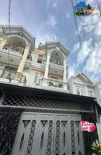 Bán nhà riêng rộng 81m2 quận 12, Hồ Chí Minh giá chỉ 6.65 tỷ, cơ hội đầu tư tuyệt vời.