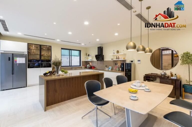 Bán nhà mặt phố Nguyễn Hữu Cảnh 165m² tại Bình Thạnh, Hồ Chí Minh giá chỉ 16.8 tỷ, không thể bỏ qua!