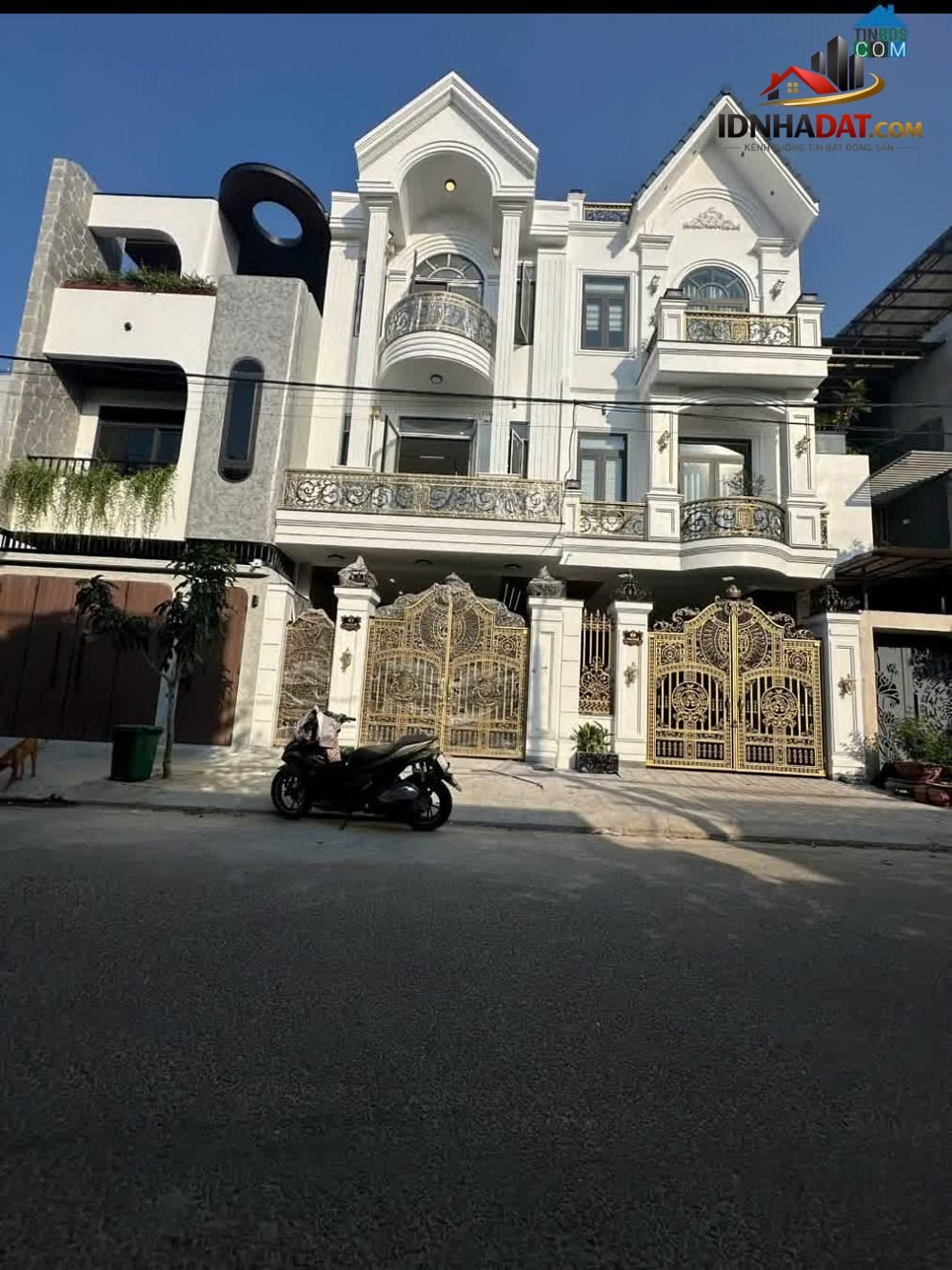 Ảnh + Nhà 3 tầng mới xây nội thất châu âu đẹp siêu đẹp, cách biển Nguyễn Tất Thành 50m, khu bãi tắm... 0