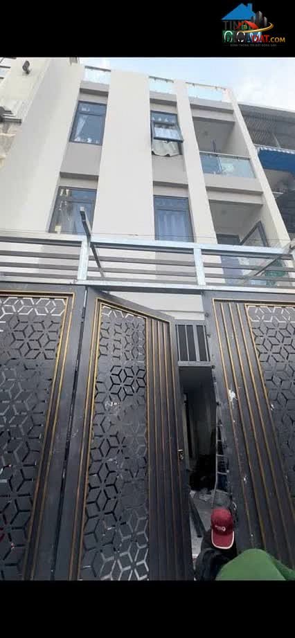 Sở hữu ngay nhà riêng rộng 71m² tại Quận 4, Hồ Chí Minh với giá chỉ 7.9 tỷ, đầu tư sinh lời cao!