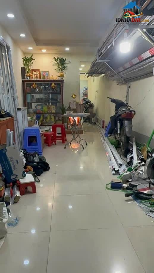 Nhà riêng 3 tầng ấn tượng tại Bình Tân, diện tích 36m2, giá chỉ 3.68 tỷ, cơ hội hiếm có!