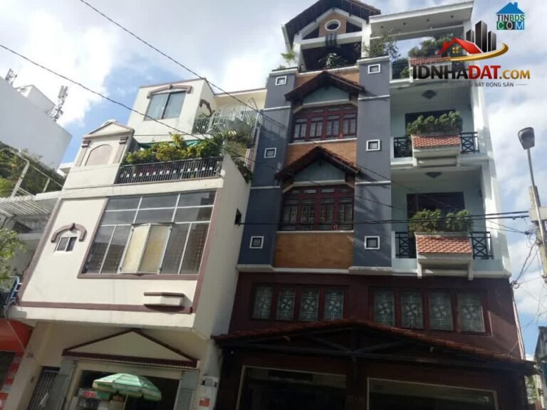 Nhà mặt phố kinh doanh sầm uất tại Quận 6, Hồ Chí Minh, diện tích 88m2, giá thỏa thuận hấp dẫn.