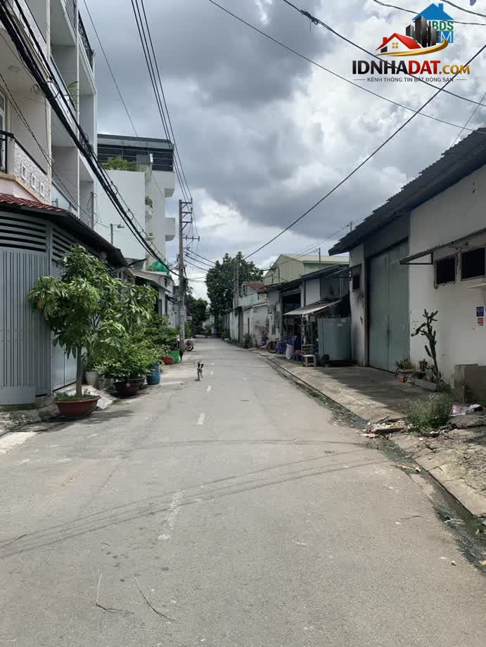 Ảnh Bán Lô Đất Full Thổ Cư DT 890M2 Ngay Bệnh Viện Bình Tân Dòng Tiền 190tr/tháng 0