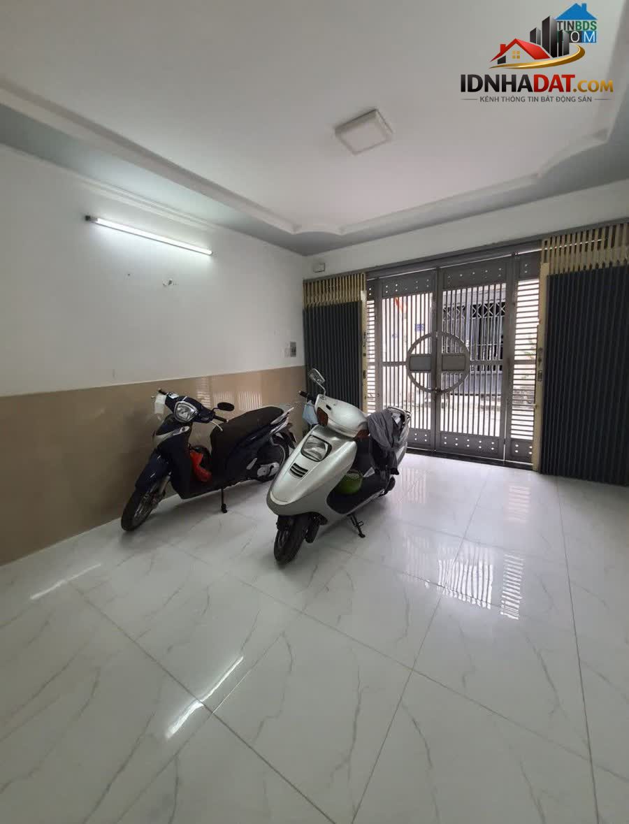 Ảnh Bán Nhà Đường Văn Cao, 36m2. 2 Tầng, Xe Hơi Đậu Cổng Ngay TTTM Aeon Tân Phú. Phù Hợp Gia Đình... 0