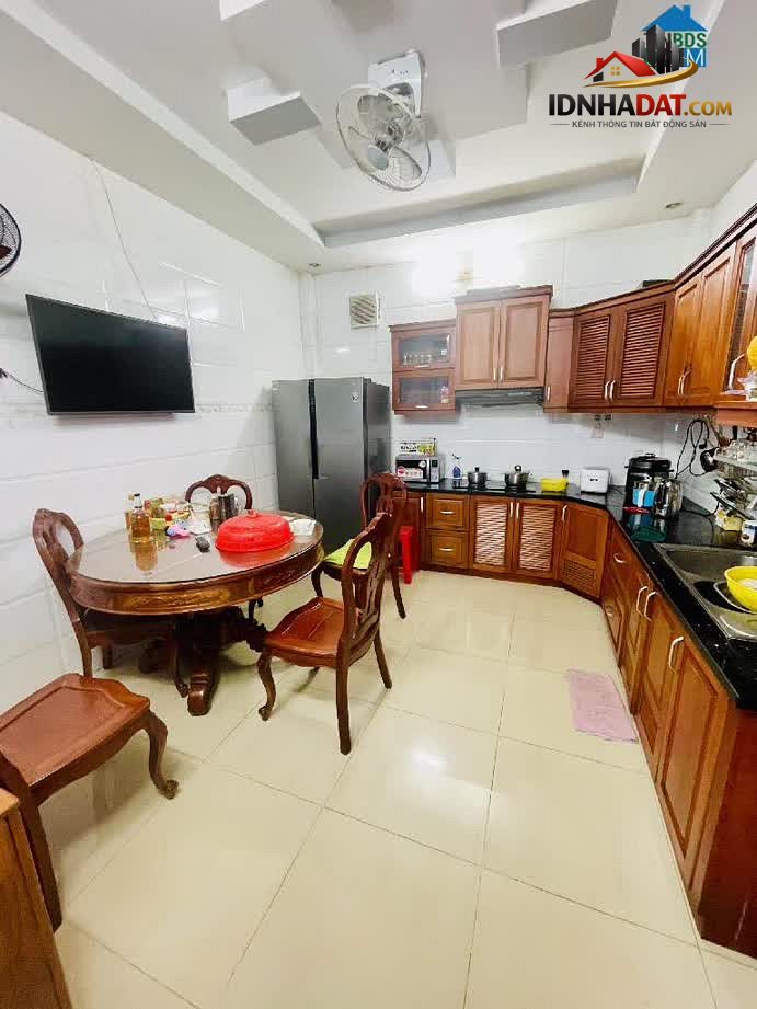 Ảnh Bán Nhà HXH Lạc Long Quân - Phường 8 – Quận Tân Bình – 64M2 – 4 Tầng – Giá 12 Tỷ 800. 0