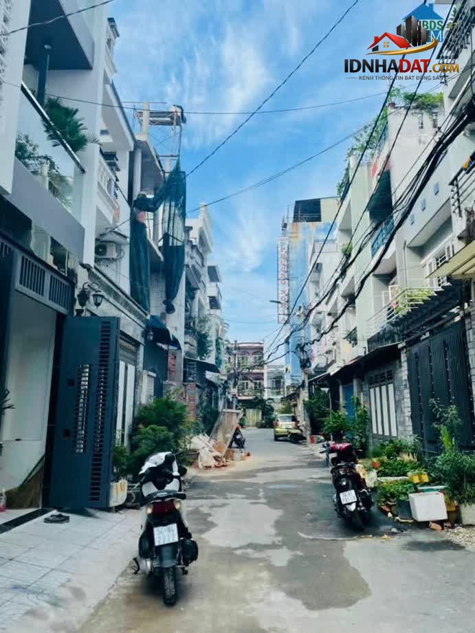 Ảnh Bán nhà Chiến Lược, HXH 5M, 3 lầu mới đẹp, 50m2, ngang 4, nhỉnh 5 tỷ. 0