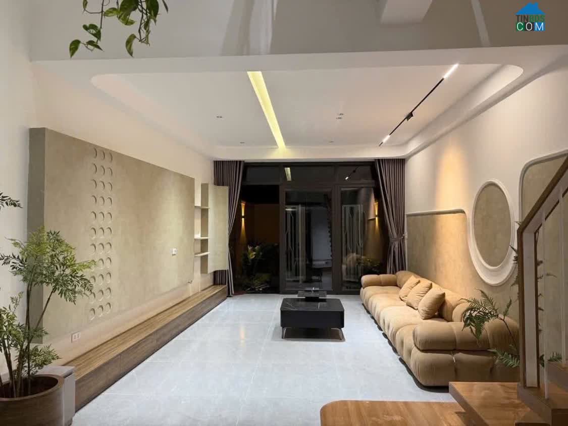 Ảnh **Bán nhà đường Hoàng Văn Thụ, phường 4 Tân Bình; 4x18, 4 tầng - 10,4 tỷ 0