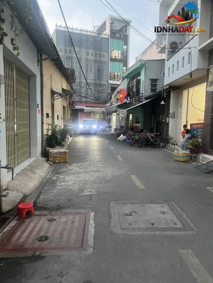 Ảnh Bán nhà đường số 11, siêu phẩm 5 tầng BTCT , 6PN, HXH tránh, thông giá 4 tỷ 2. 0