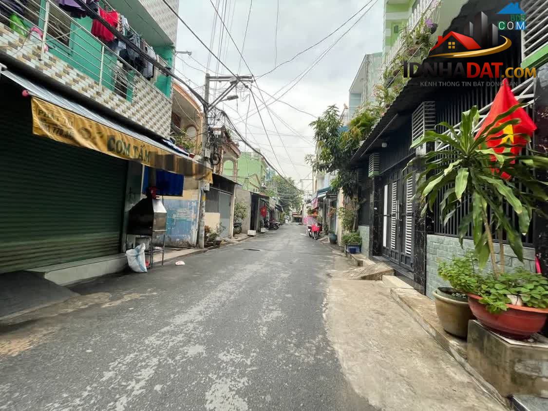 Ảnh Bán nhà riêng 50m2, Hẻm xe hơi Đ. Lý Thánh Tông, Quận Tân Phú 0