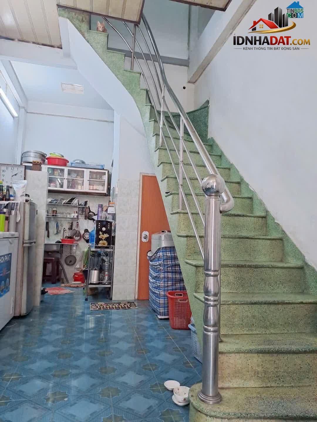 Ảnh Đường Hòa Bình Tân Phú Xe Hơi Đậu Trước Nhà Chỉ Nhỉnh 4 Tỷ 0