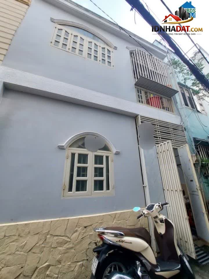 Ảnh Giáp Quận 10 - Hẻm Xe Hơi Thông Thoáng - Sát Đường Đất Thánh - 26M2 - Khu Vực Dân Trí - Giá 3.3 Tỷ 0