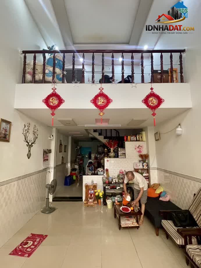 Ảnh Hẻm Xe Hơi, 64m2, Nhà Đẹp 3 Tầng, Ngay Chợ Bình Trị Đông, Giá Nhỉnh 5 Tỷ 0