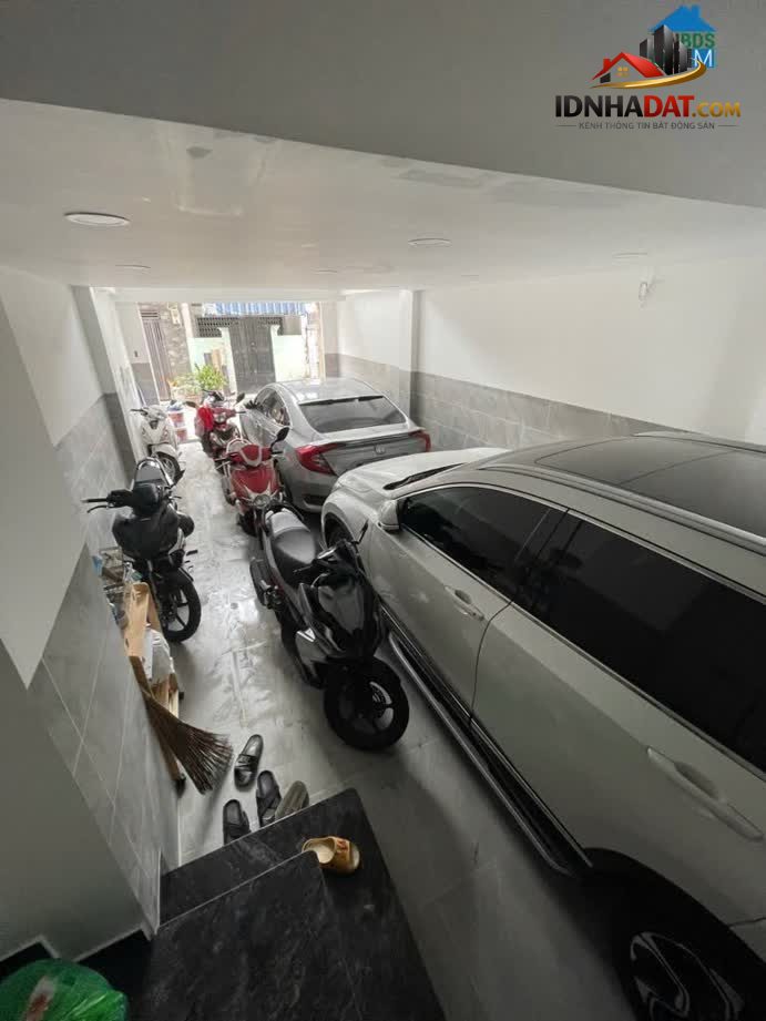 Ảnh Hẻm Xe Tải Thông, 42m2, Lô Tư, Sát Chợ Gò Xoài, 5 Tầng 5PN Giá 5.9 Tỷ 0