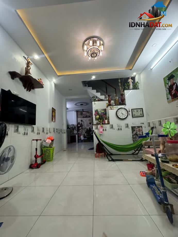 Ảnh Ngay Mặt Tiền Miếu Bình Đông - Gần Ngã Tư 4 Xã - Nhà 2 Tầng 2PN - Sổ Nở Hậu Tài Lộc - Giá Nhỉnh 4 Tỷ 0