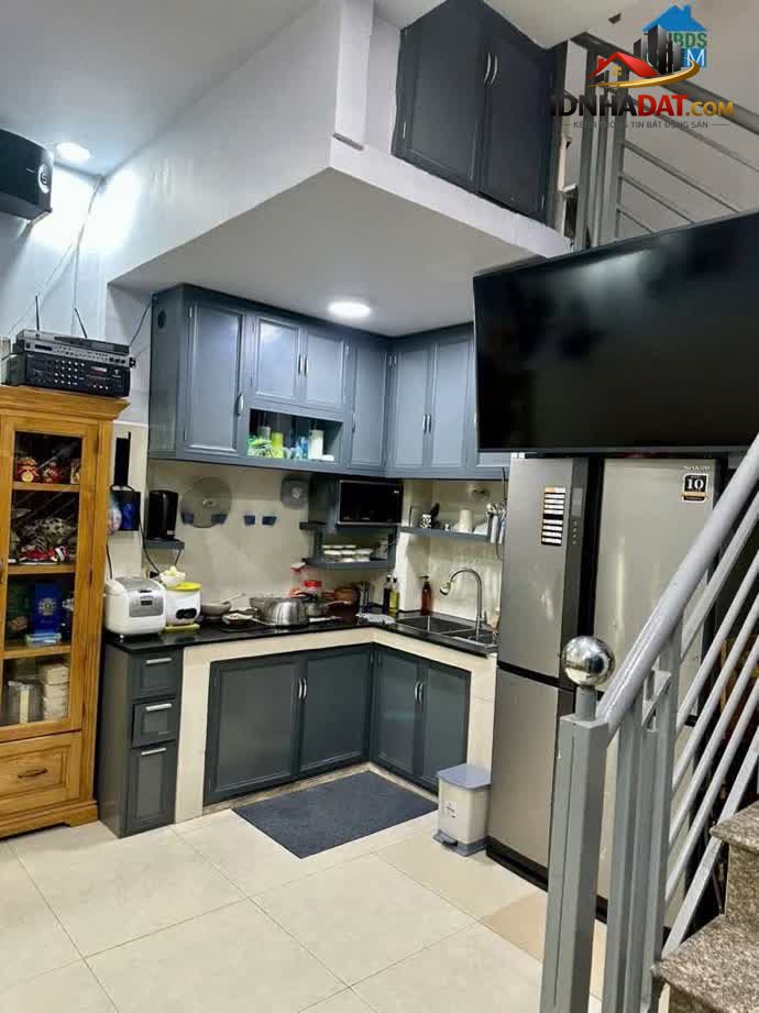 Ảnh Nhà 3 Tầng - Hẻm Xe Hơi - Dòng Tiền 10 Triệu/tháng - Chỉ Hơn 3 Tỷ 0