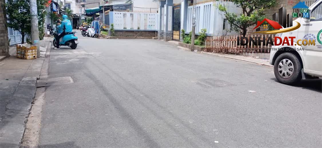 Ảnh Nhà Đẹp Bình Tân, Gần Lê Văn Quới, 60m2, Hẻm Xe Hơi 6m, Chỉ 5,X Tỷ 0