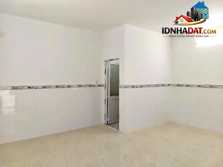 Nhà Trống vào ở ngay - vài bước ra hẻm Xe tải - Gần Trường Chinh - Tân Bình