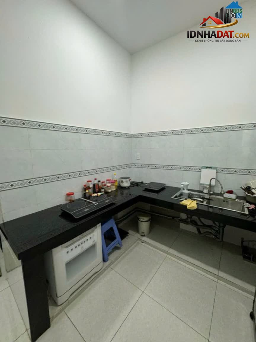 Ảnh Nhà rộng 5x11m, gần Sacombank Lê Trọng Tấn, 3.2 tỷ 0