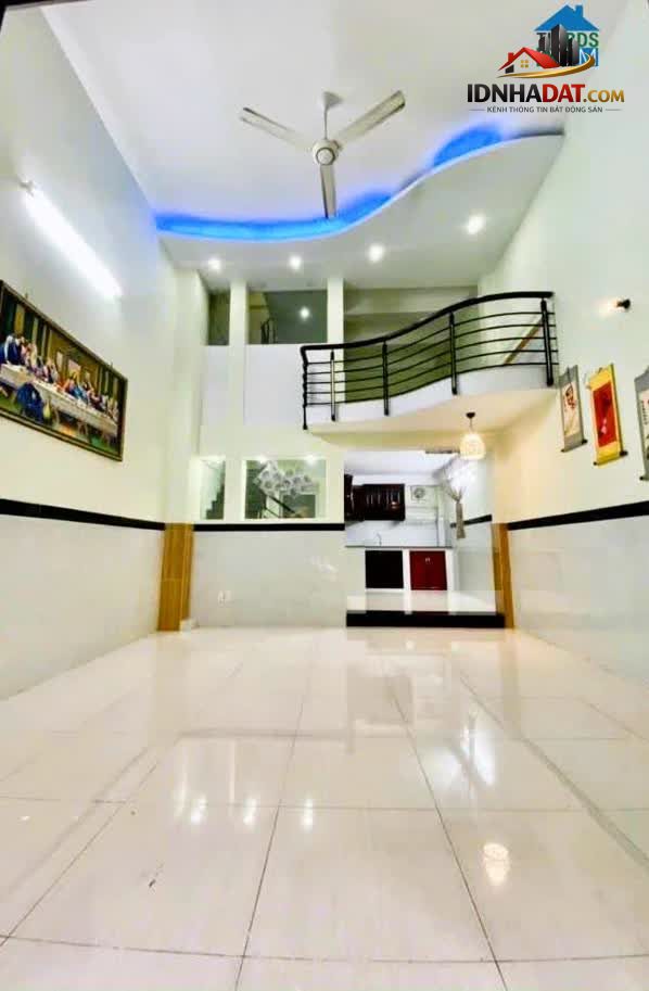 Ảnh Tân Phú – Mặt Tiền – 3 Tầng – 4.7x10 – Gần Chợ Tân Hương – Nhỉnh 6 Tỷ 0