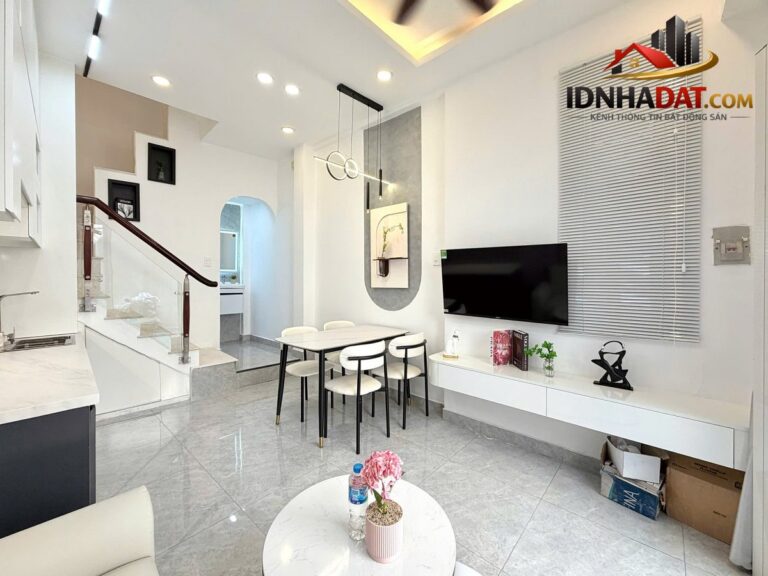 Nhà đẹp 4 tầng Nguyễn Văn Trỗi, Phú Nhuận full nội thất 5.85 tỷ