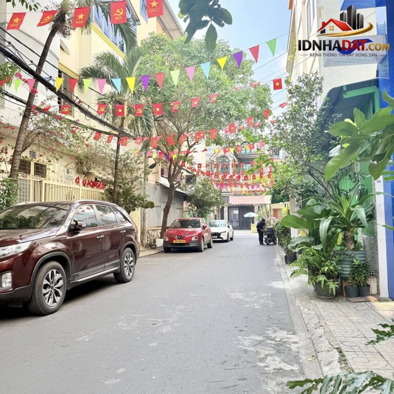 Một 9 một 10 với K300 – 70m2 x 4 tầng – kế bên CV Hoàng Văn Thụ – LEXUS ngủ nhà