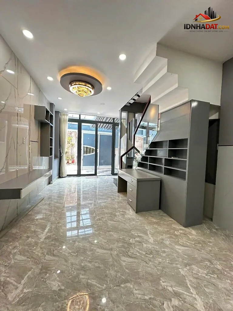 Bán nhà mới đẹp hxh ngang 4.3m nh 5.7x15m 2 căn ra mặt tiền An Dương Vương quận 5