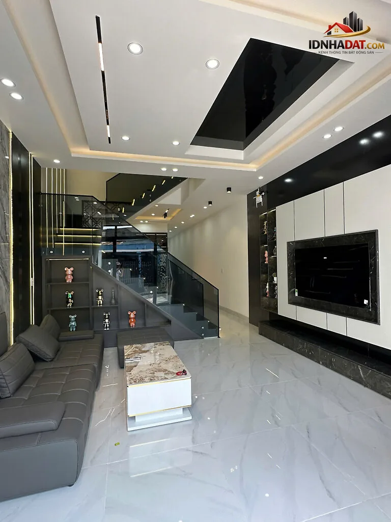 Bán nhà 2,5 tầng Trường Chinh thông Tôn Đản nối dài – 5,25 Tỷ