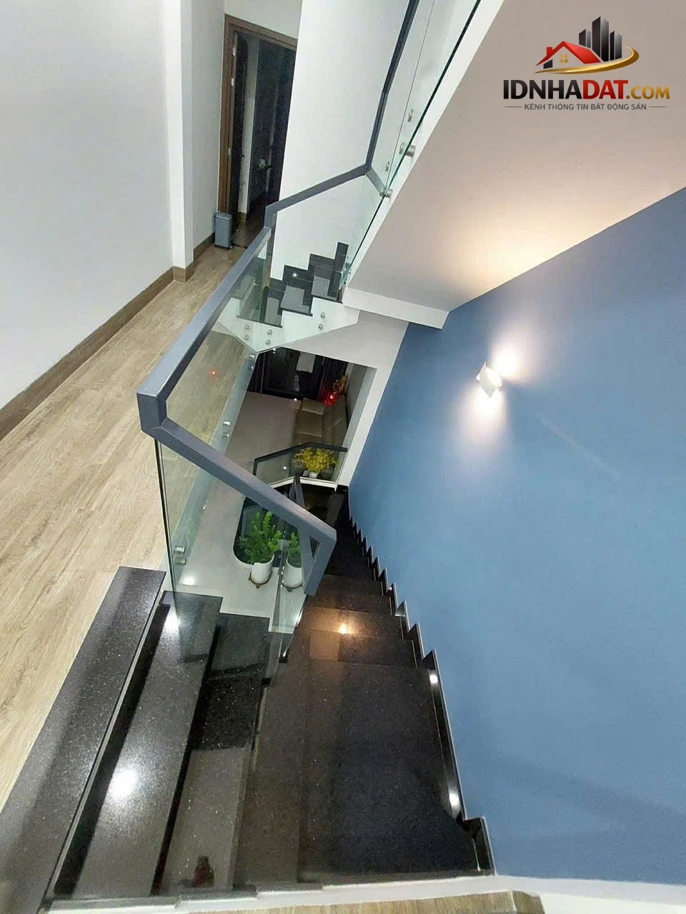 Bán nhà mặt tiền hẻm 12m – Thành Thái – Quận 10 – 4 tầng – 66m2 – 16 tỷ